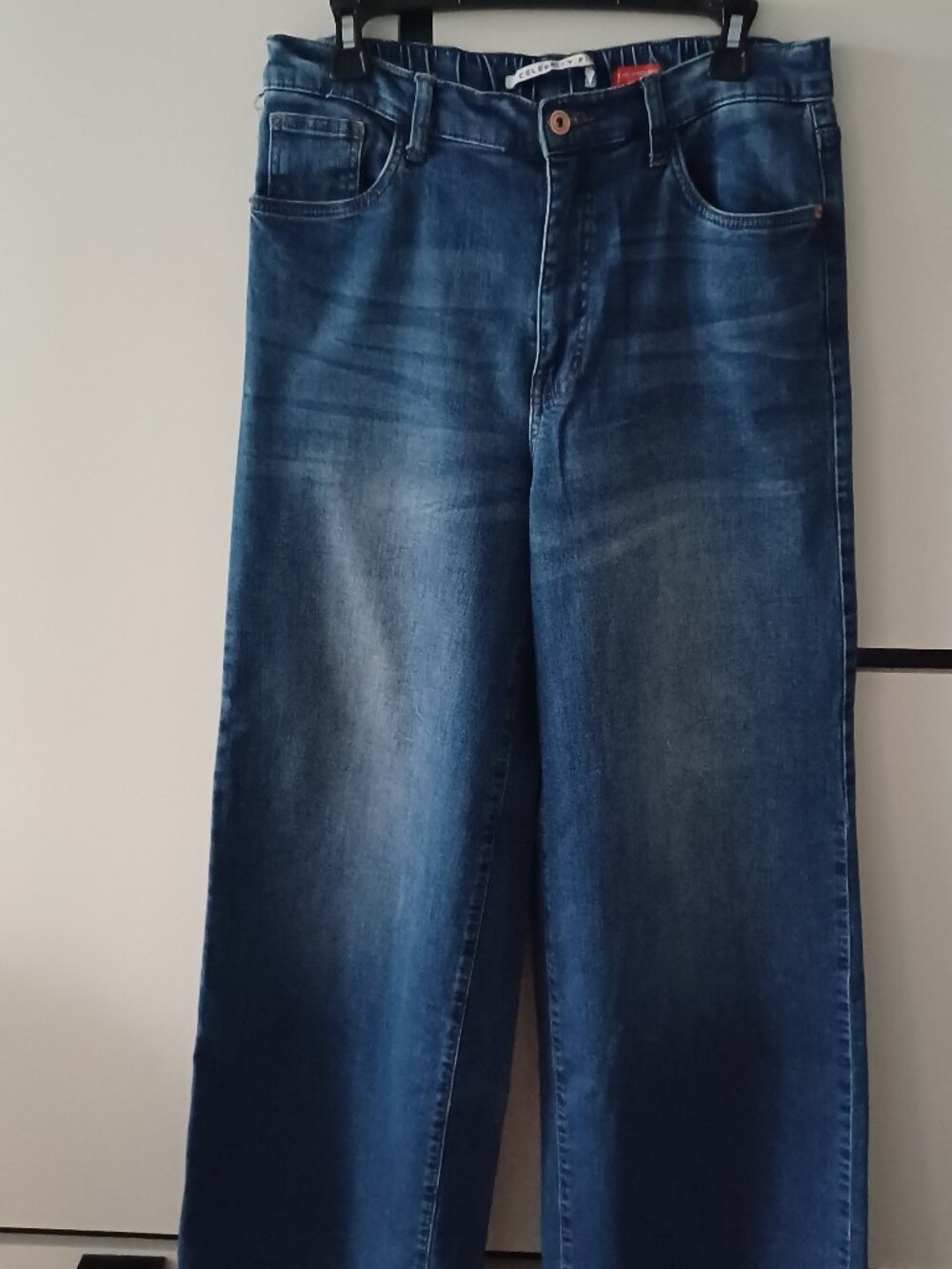Celebrity Pink women's wide leg high rise jeans, size 11/30